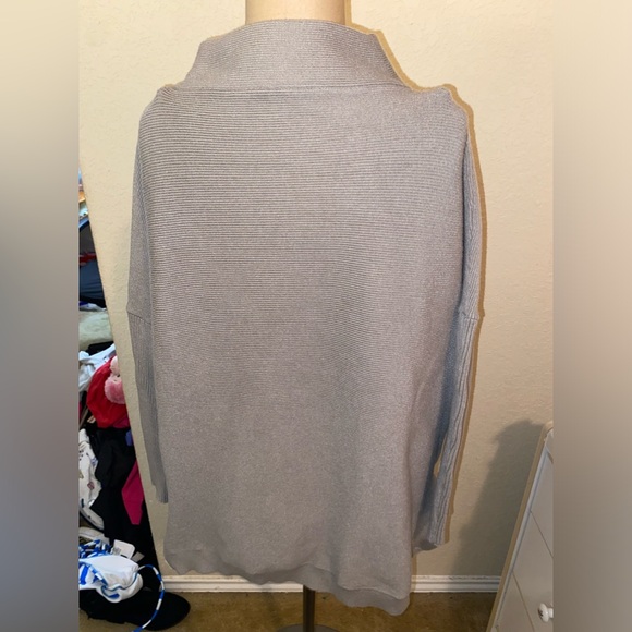 Women’s Mock Sweater Size Large - Picture 4 of 8